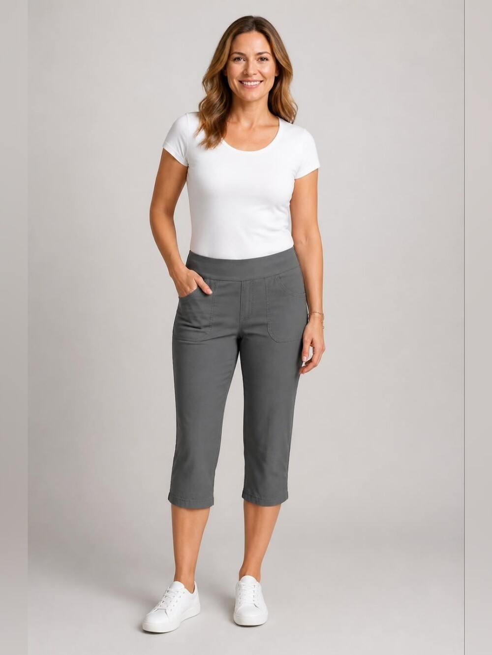 made for life Gray Capri Pants with Front Pockets Size Medium